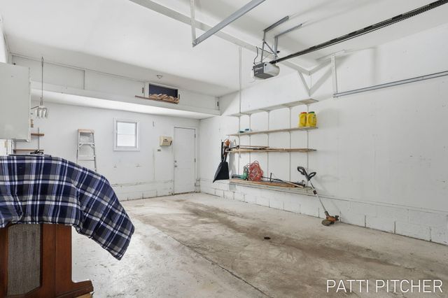 2117 Columbus Avenue, Norton Shores, MI 49441