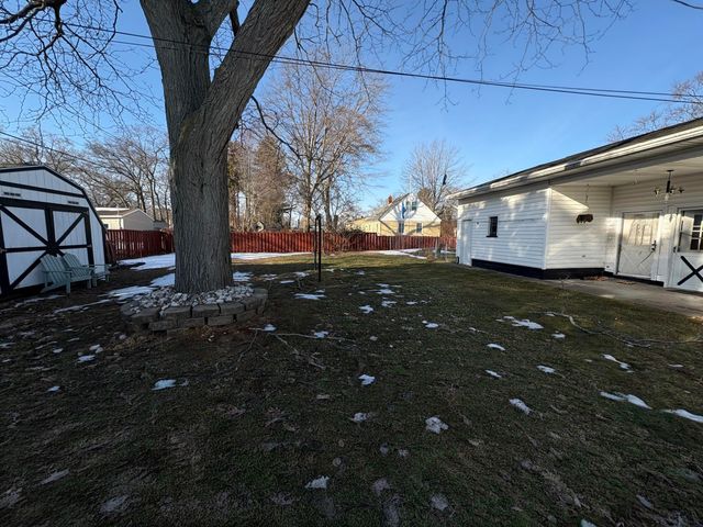 2117 Columbus Avenue, Norton Shores, MI 49441