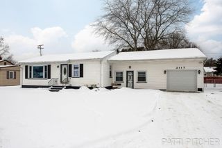 2117 Columbus Avenue, Norton Shores, MI 49441