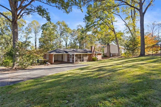 27 Riverview Drive, Greenville, SC 29611