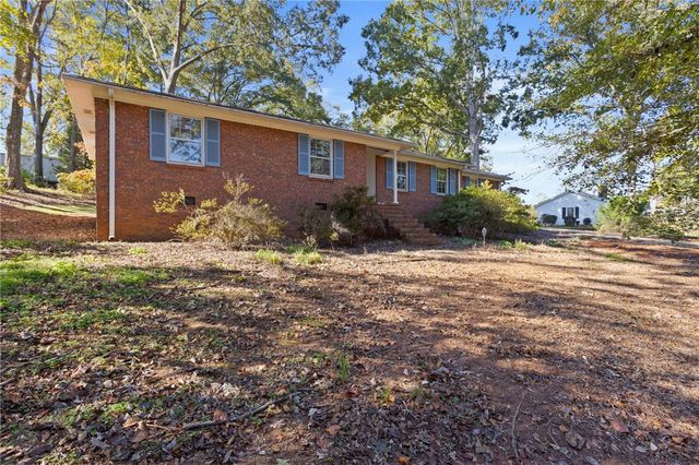 27 Riverview Drive, Greenville, SC 29611