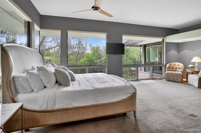 5044 Christy Court, Troy, MI 48098