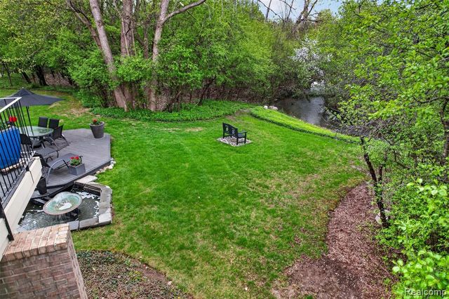 5044 Christy Court, Troy, MI 48098