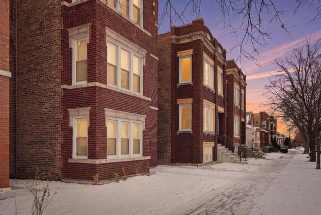 2118 S 59th Avenue, Cicero, IL 60804