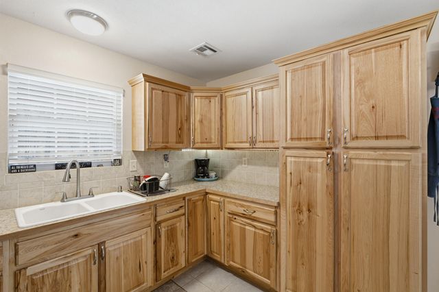 331 Sunset Avenue, Eucha, OK 74342