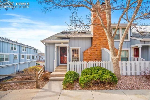 2661 Hatch Circle, Colorado Springs, CO 80918