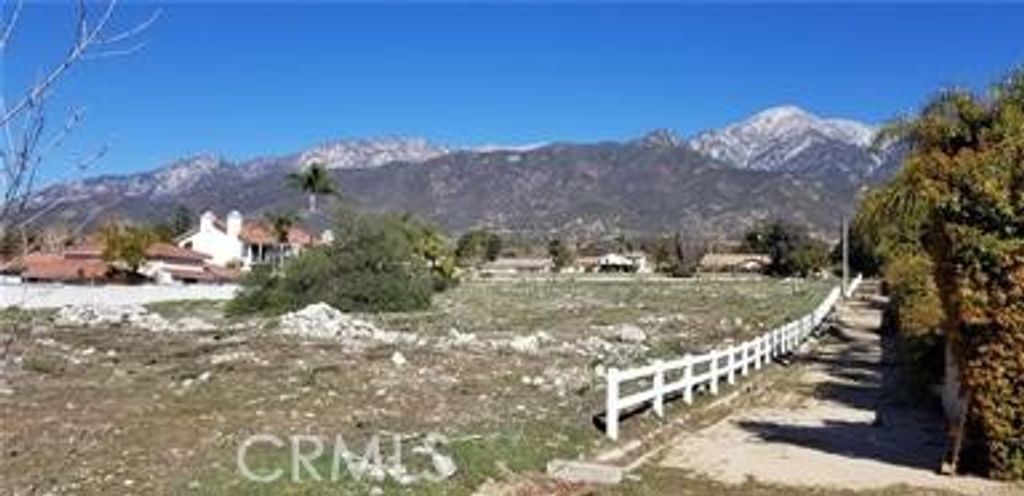 Image 6 of property listing at 10379 Wilson, Rancho Cucamonga, CA 91737