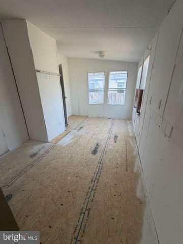 209 N LAKE DR, Milton, DE 19968