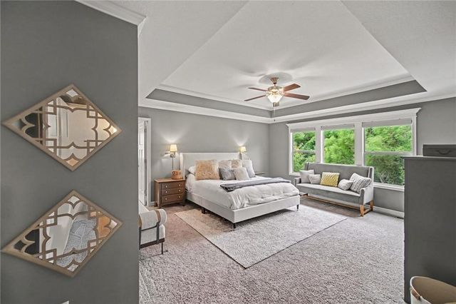 400 Mill Creek Drive, Lee's Summit, MO 64063