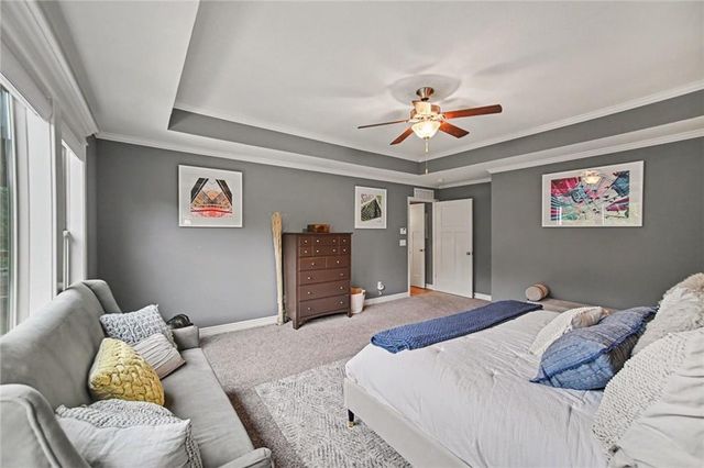 400 Mill Creek Drive, Lee's Summit, MO 64063
