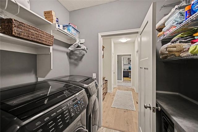 400 Mill Creek Drive, Lee's Summit, MO 64063