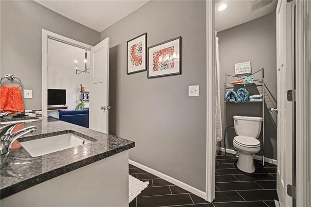 400 Mill Creek Drive, Lee's Summit, MO 64063