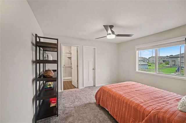 400 Mill Creek Drive, Lee's Summit, MO 64063