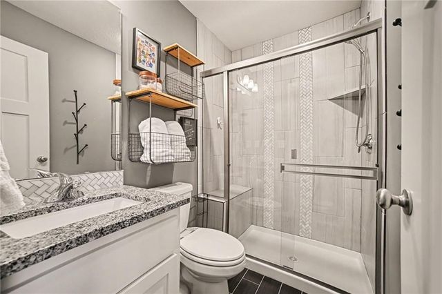 400 Mill Creek Drive, Lee's Summit, MO 64063