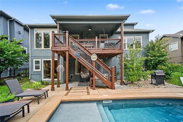 400 Mill Creek Drive, Lee's Summit, MO 64063