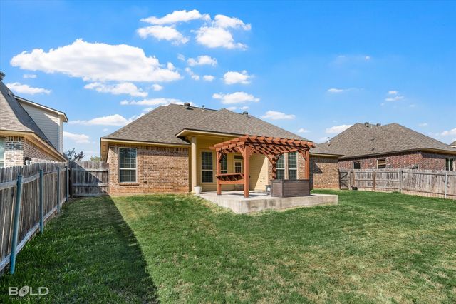 114 St Andrews Lane, Benton, LA 71006