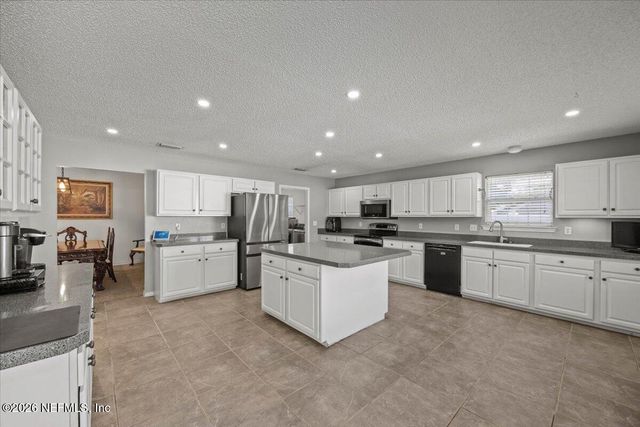 9750 BROCKHAM Court, Jacksonville, FL 32221