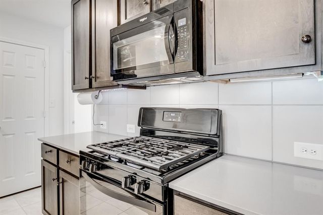 3949 Eagle Nest Lake Lane, Magnolia, TX 77354