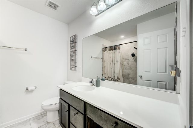 3949 Eagle Nest Lake Lane, Magnolia, TX 77354