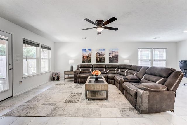 3949 Eagle Nest Lake Lane, Magnolia, TX 77354