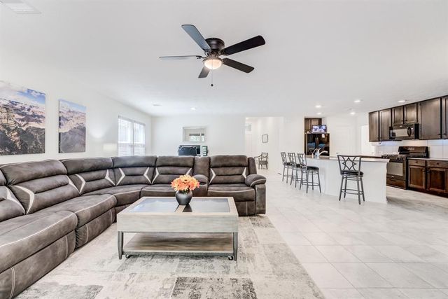 3949 Eagle Nest Lake Lane, Magnolia, TX 77354