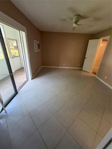 355 Sheffield O 355, West Palm Beach, FL 33417