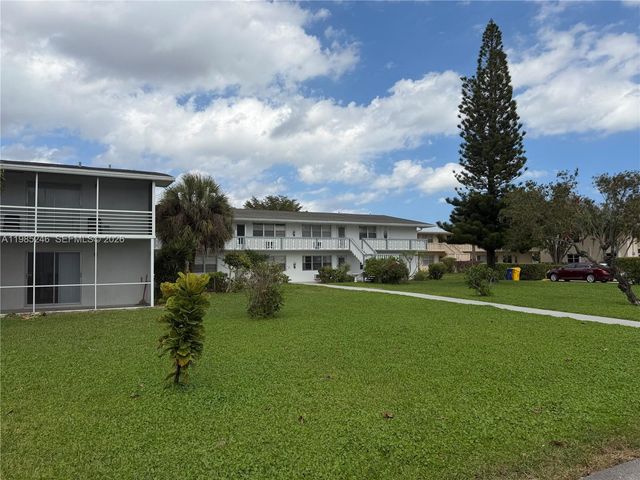355 Sheffield O 355, West Palm Beach, FL 33417