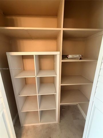 355 Sheffield O 355, West Palm Beach, FL 33417