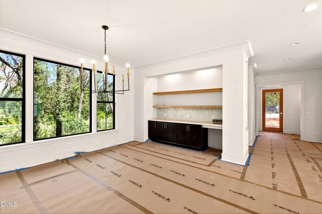 909 Oberlin Road, Raleigh, NC 27605