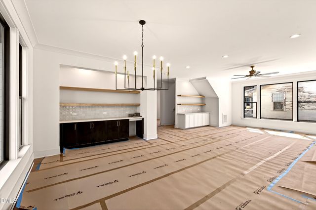 909 Oberlin Road, Raleigh, NC 27605