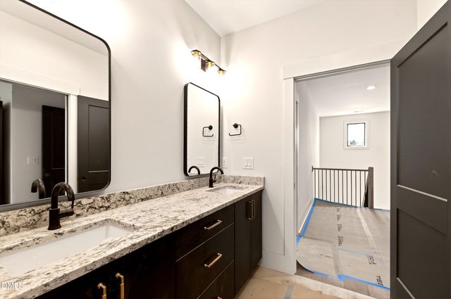 909 Oberlin Road, Raleigh, NC 27605