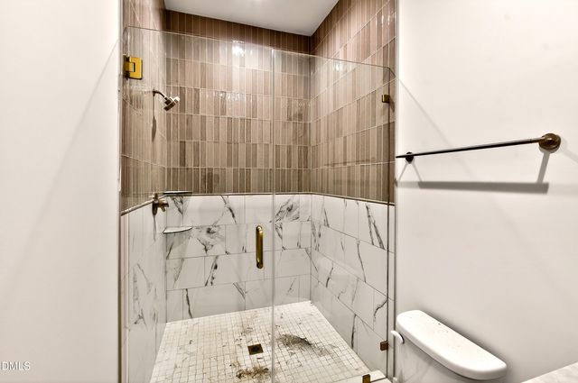 909 Oberlin Road, Raleigh, NC 27605