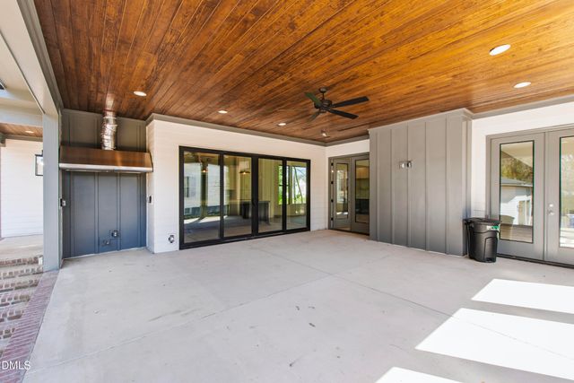 909 Oberlin Road, Raleigh, NC 27605