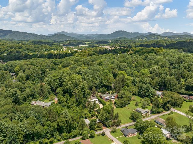 72 Georgia Avenue, Waynesville, NC 28786