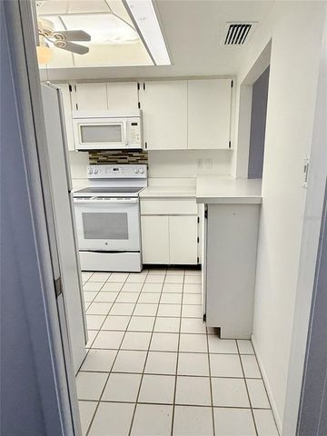 731 MANATEE AVENUE 731, Holmes Beach, FL 34217