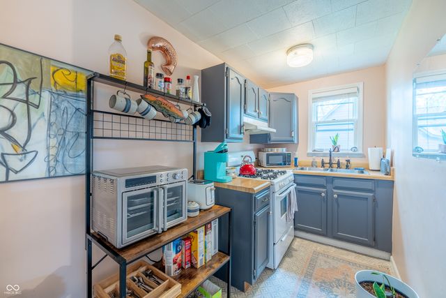 1101 S Rogers Street S, Bloomington, IN 47403