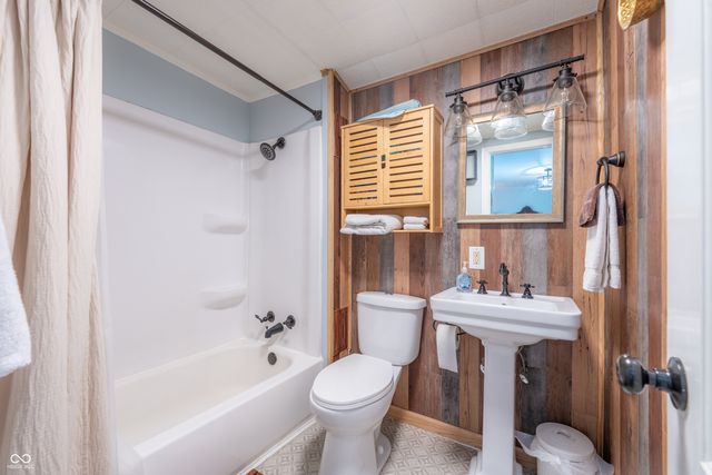 1101 S Rogers Street S, Bloomington, IN 47403