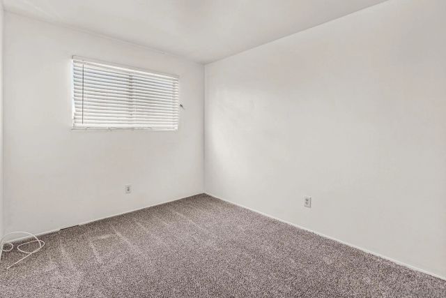 5825 Old Memory, San Diego, CA 92114