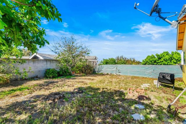 5825 Old Memory, San Diego, CA 92114
