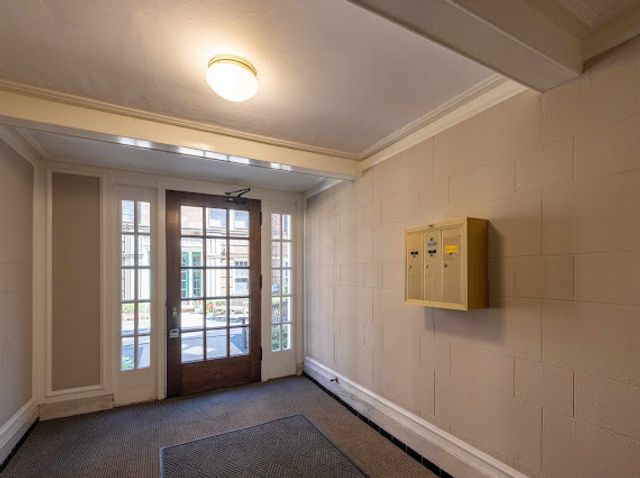 719 Hinman Avenue 2E, Evanston, IL 60202
