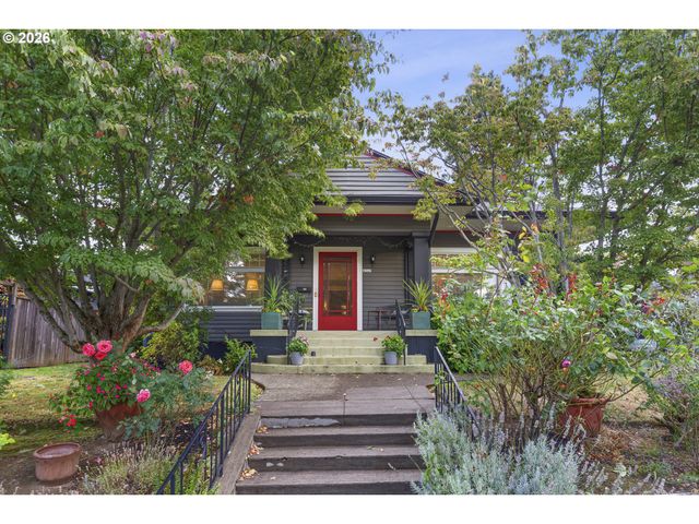 4249 Se STARK St, Portland, OR 97215