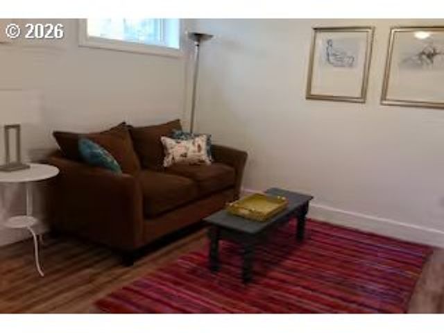 4249 Se STARK St, Portland, OR 97215