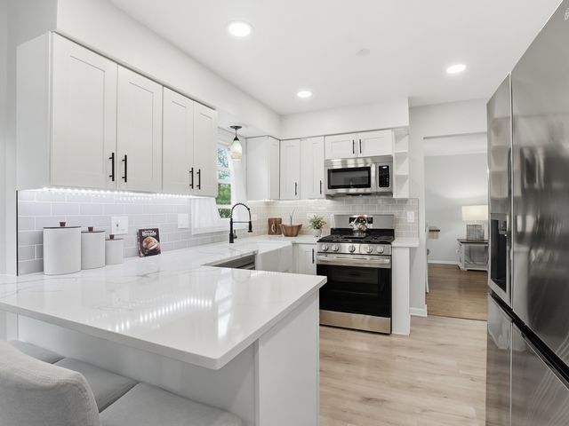 5187 ALDER Court, Gurnee, IL 60031