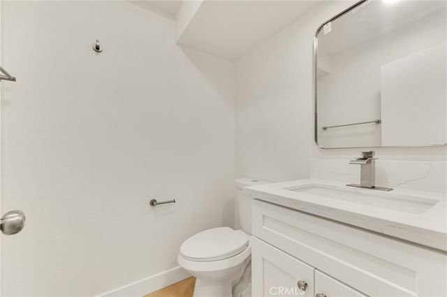 18423 Collins Street A, Tarzana, CA 91356