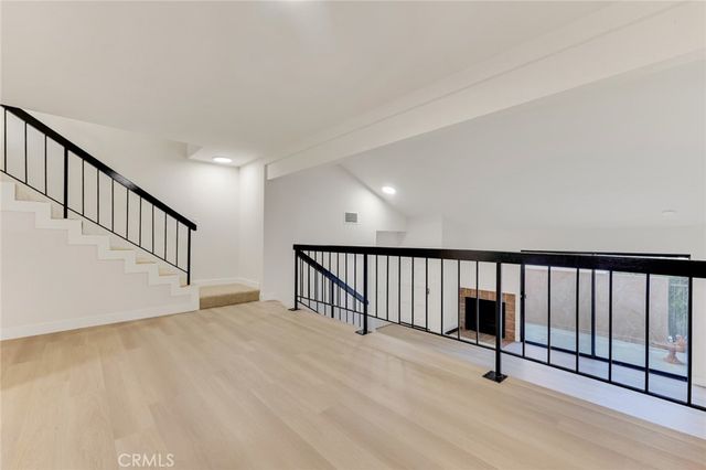 18423 Collins Street A, Tarzana, CA 91356