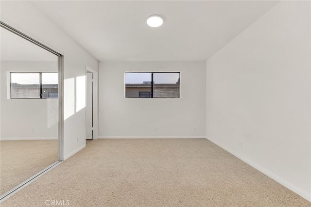 18423 Collins Street A, Tarzana, CA 91356