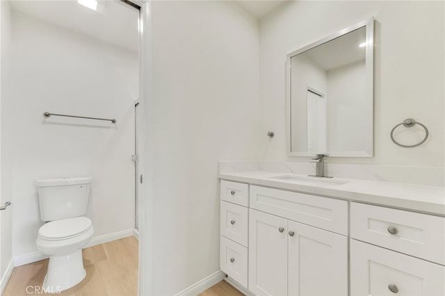 18423 Collins Street A, Tarzana, CA 91356