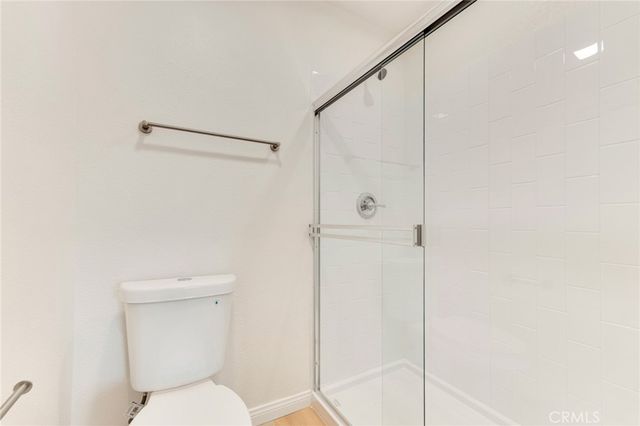 18423 Collins Street A, Tarzana, CA 91356