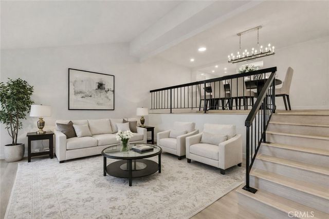 18423 Collins Street A, Tarzana, CA 91356