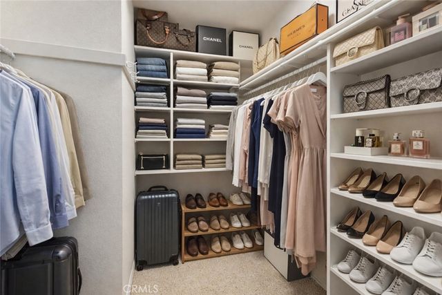 18423 Collins Street A, Tarzana, CA 91356